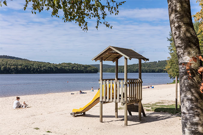 aire de jeux au lac des vieilles forges